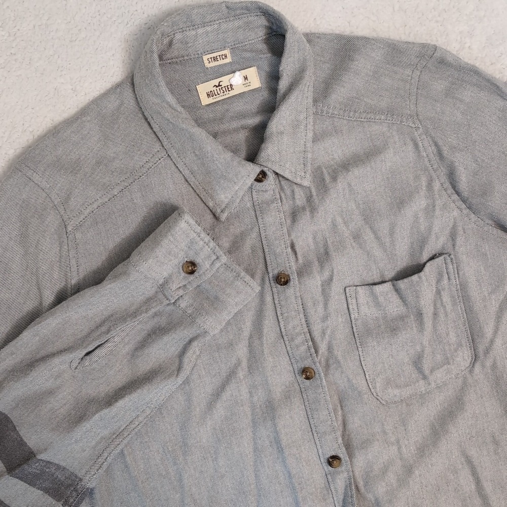 Women's Hollister Chambray‎ Button Shirt Size Med Long Sleeve  Viscose Stretch